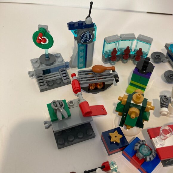 LEGO Marvel Super Heroes: The Avengers Advent Calendar Parts 76196 No Figures - Picture 5 of 9
